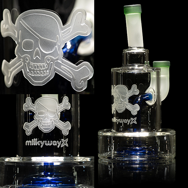 Skull and Crossbones Dab Rig 8"